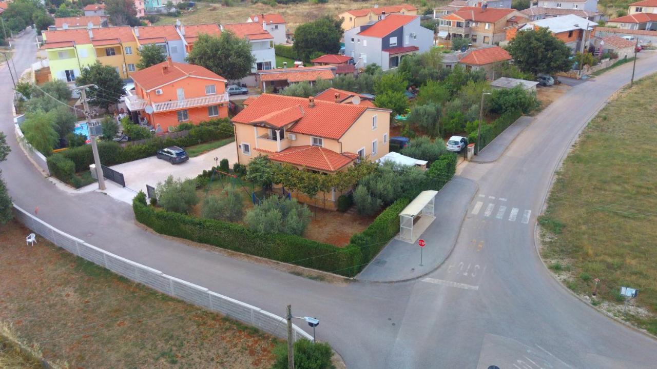 Apartment Spacious With Parking&garden