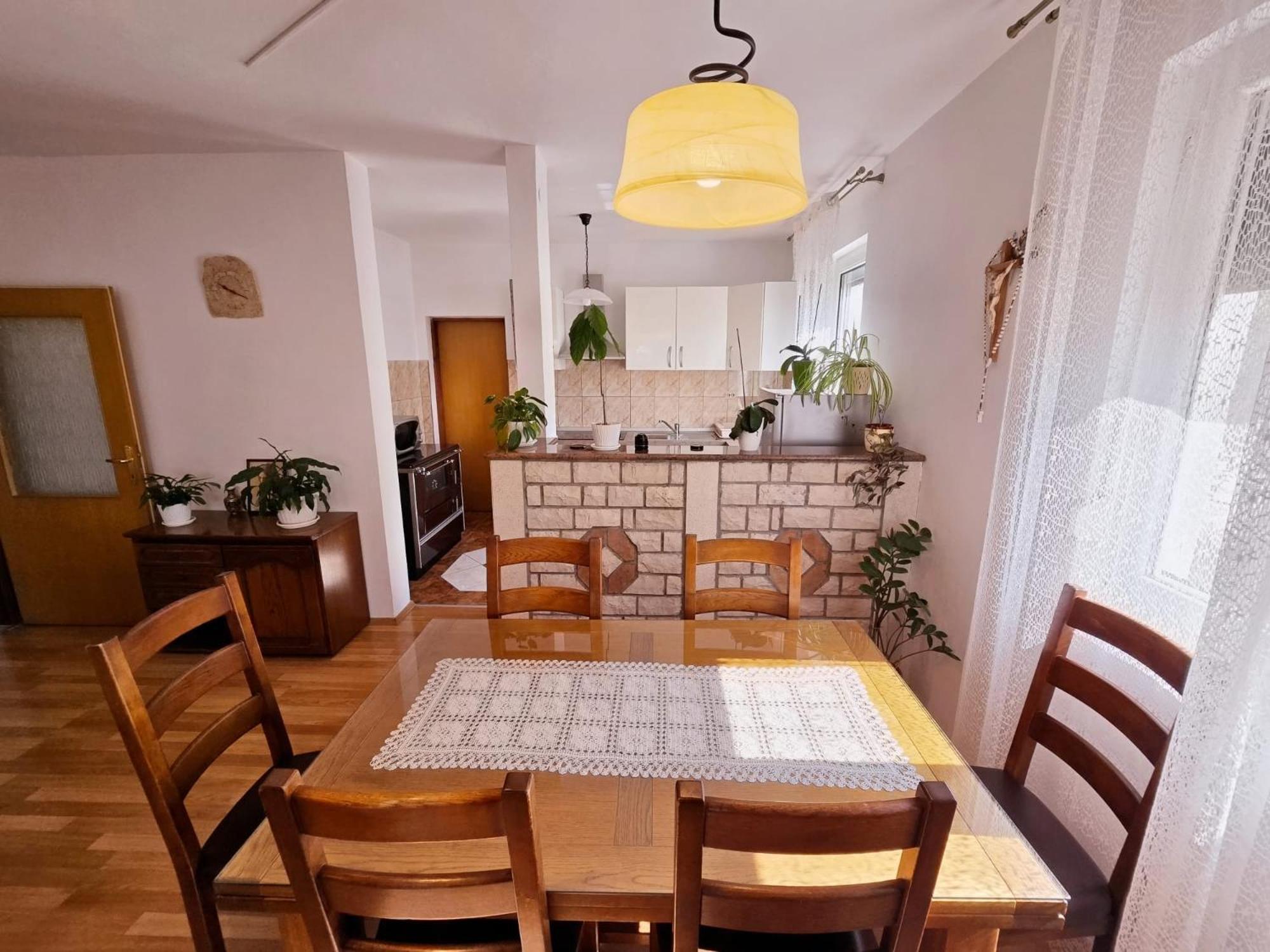 Spacious With Parking&garden * Marcana